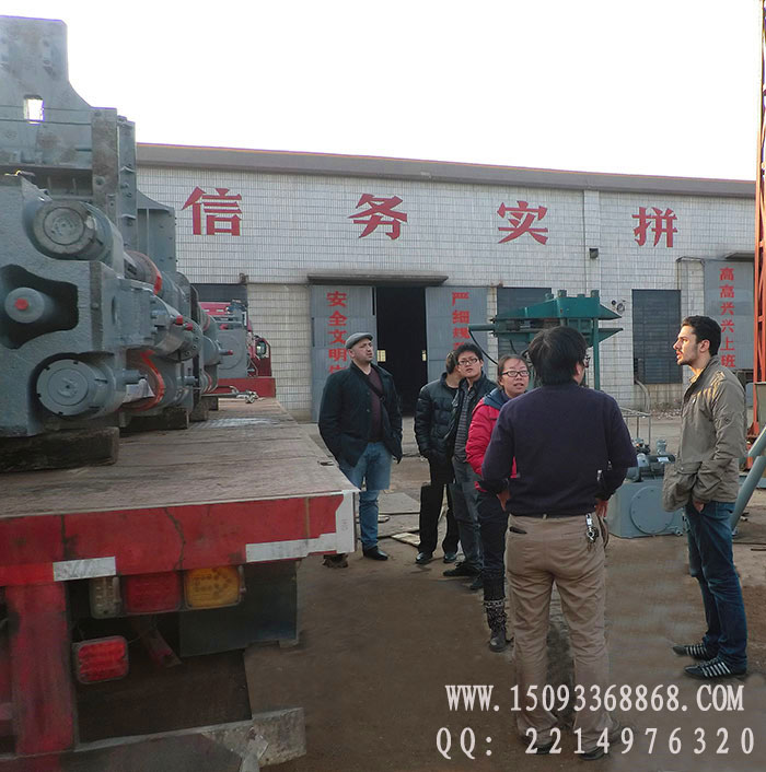 液壓磚機(jī)